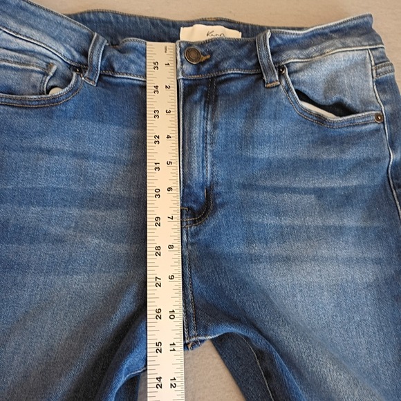 KanCan Women's Size 13/30 (33" Inseam) Mid Wash High Rise Flare Leg Blue Jeans - Picture 4 of 12